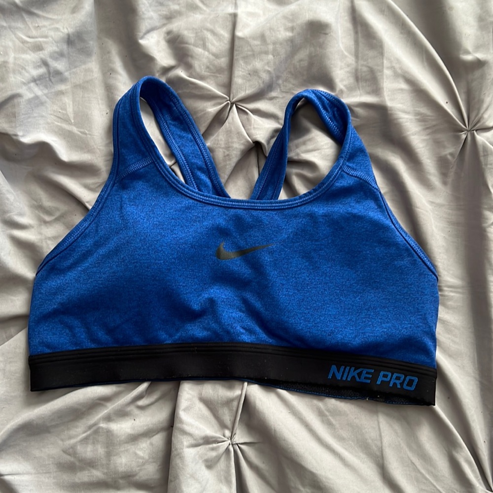 Dark blue Nike pro sports bra